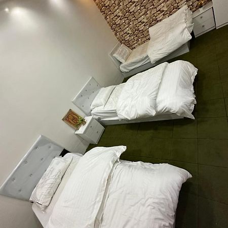 Om Yaser 알 울라 외부 사진